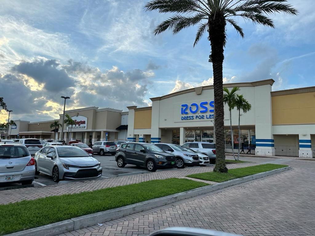 Moderno Departamento Estudio Miami Apartment Hallandale Beach Bagian luar foto