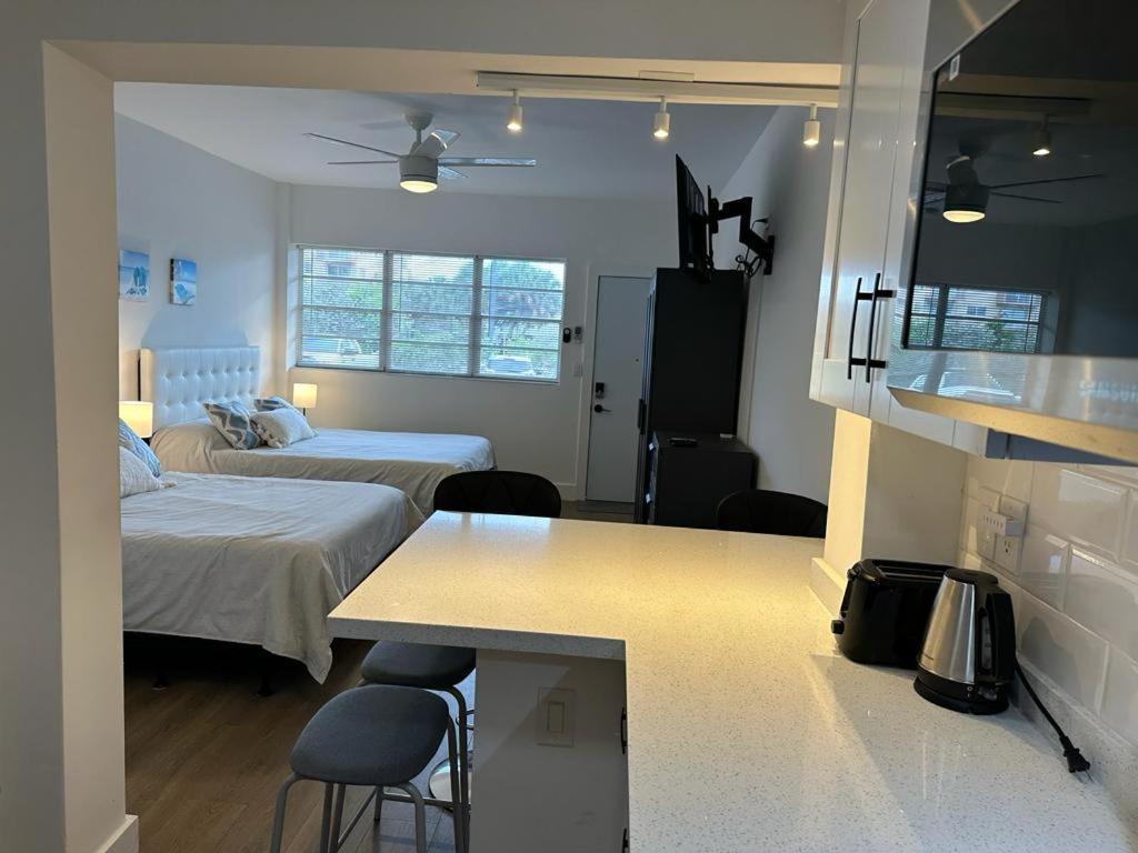 Moderno Departamento Estudio Miami Apartment Hallandale Beach Bagian luar foto